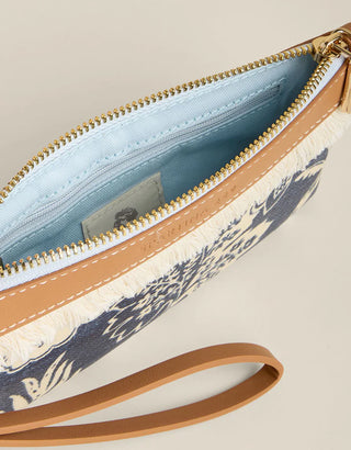 Grab and Go Wristlet Flager Blue