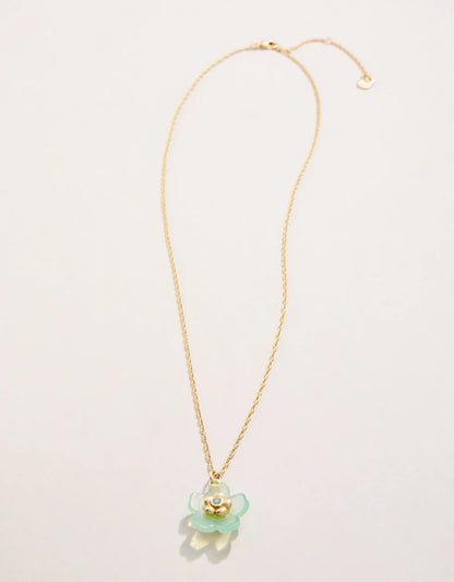 Yarrow Flower Necklace 18” Seafoam