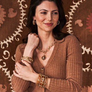 Gaia Hinged Bangle in Gold/Teak