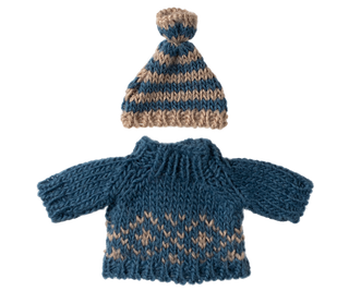 Knitted Sweater and Hat, Dad Mouse