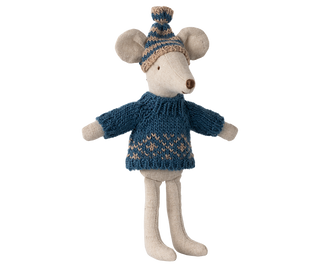 Knitted Sweater and Hat, Dad Mouse