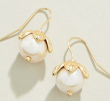 Load image into Gallery viewer, Bauble Drop Earrings Pearl