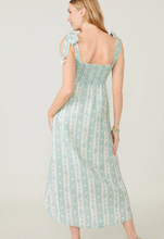 Load image into Gallery viewer, Saylor Resort Midi Dress