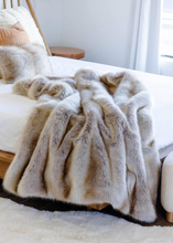 Load image into Gallery viewer, Limited Edition Throw Blonde Fox Faux Fur