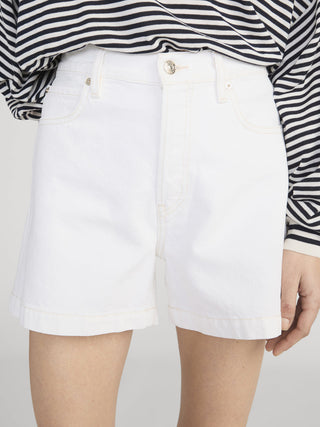 The Everyday Short Au Natural Clean