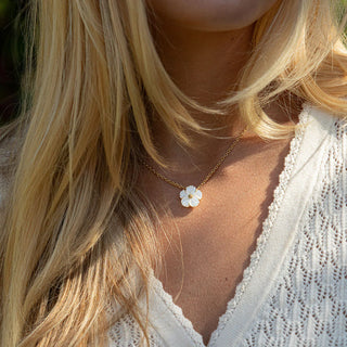 Mermaid Garden Petite Station Necklace 16”+2” MOP