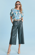 Load image into Gallery viewer, Vegan Leather Cropped Pant