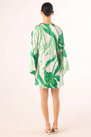 Dusty Dress Winding Iris