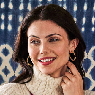 Berry Icon Medium Hoop Earrings Gold