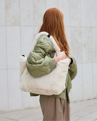 Ushuaia Tote Arctic White Faux Fur