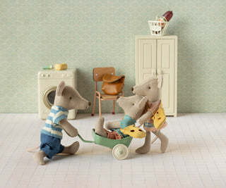 Tricycle Mouse, Big Brother - Brown