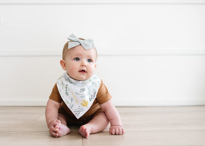 Copper pearl Aussie
Baby Bandana Bibs