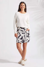 Load image into Gallery viewer, Wailea Pull-On Skort With Pockets