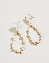 Load image into Gallery viewer, Sea coral pearl earrings pearl