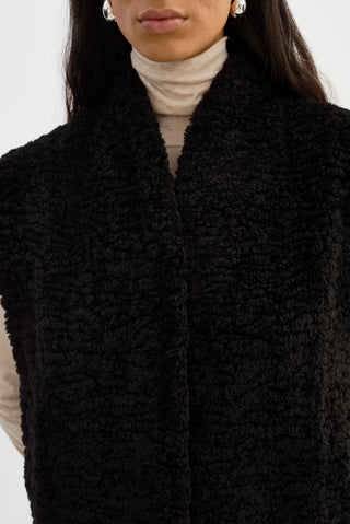 Dua Reversible Faux Fur Vest Black
