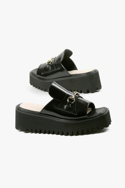 Link Flatform Sandals