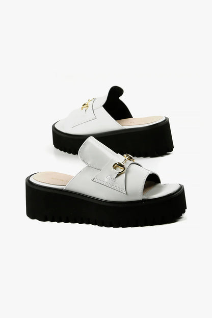 Link Flatform Sandals