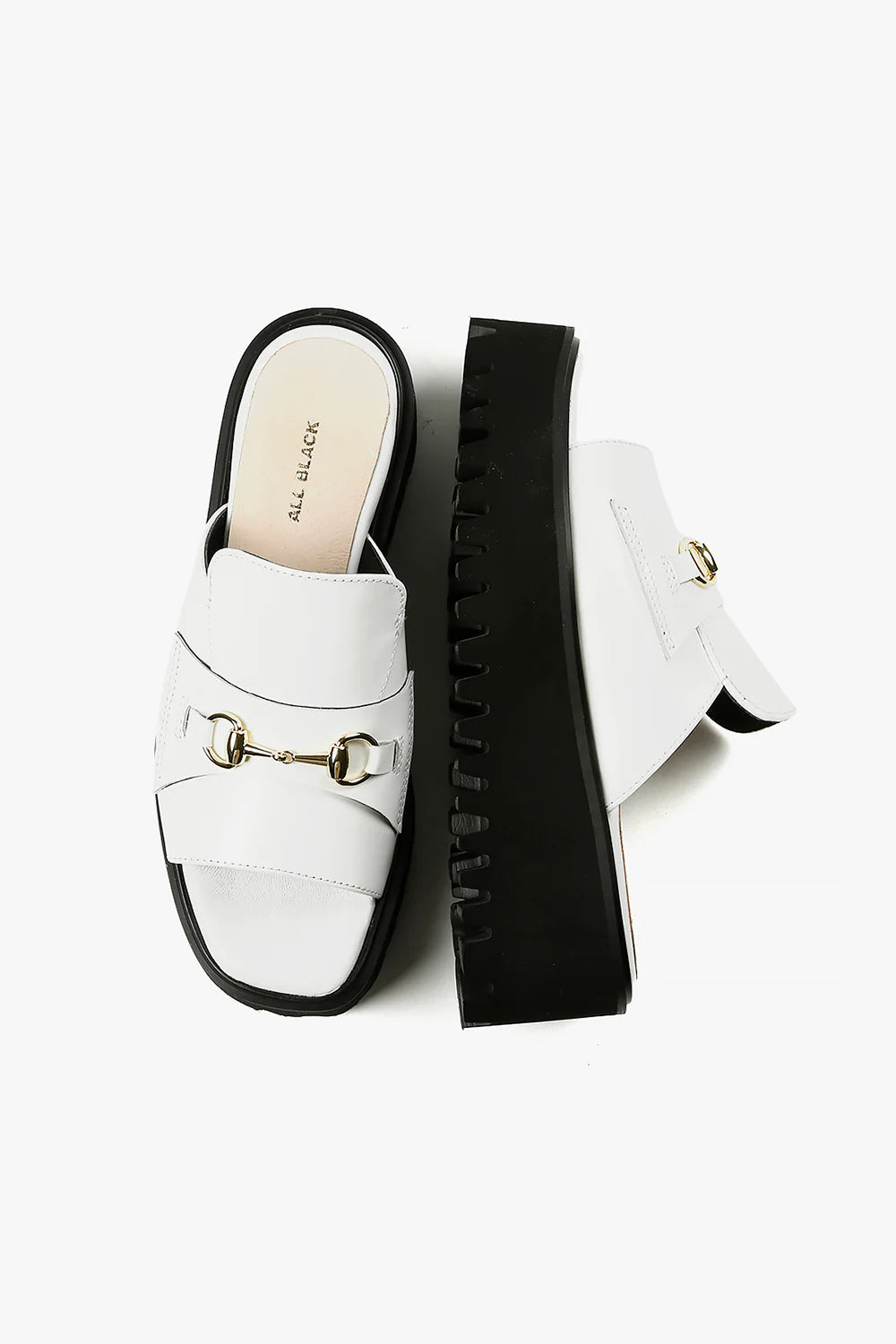 Link Flatform Sandals