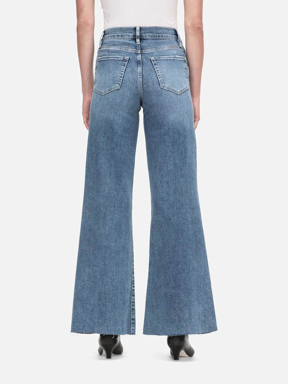 FRAME Le Palazzo Crop
in Daphne Blue Jeans