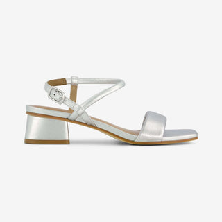 Josei Low Heel Leather Sandals Silver