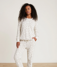 Load image into Gallery viewer, Barefoot Dreams Slouchy Cheetah Pullover
