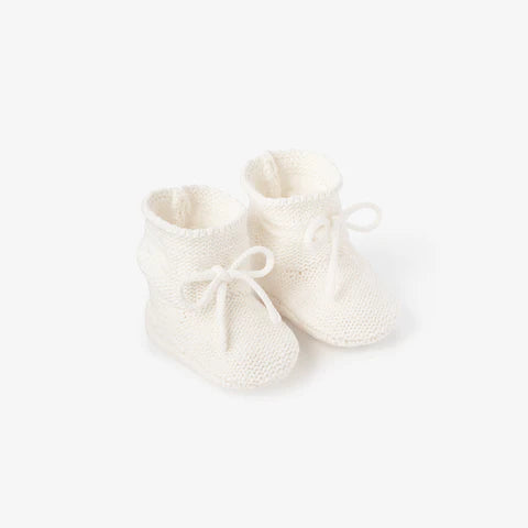 GARTER KNIT BABY BOOTIES