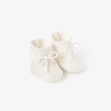 Load image into Gallery viewer, GARTER KNIT BABY BOOTIES